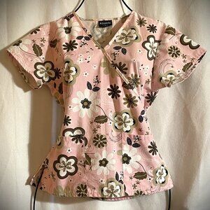 Absolute Nurse Medical Scrub Top Short Sleeve Size XS Pink, White, & Brown